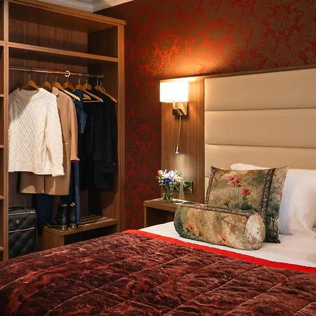 Southern & Leisure Centre 4*