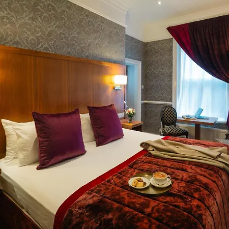 Hotell Southern & Leisure Centre 4*