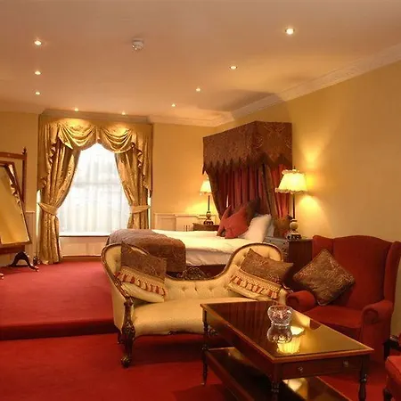 Hotell Southern & Leisure Centre 4*