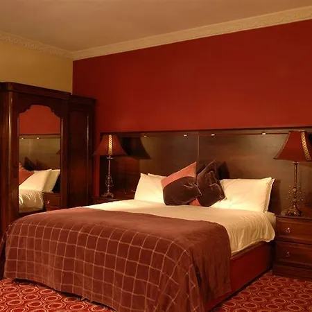 Southern & Leisure Centre 4*