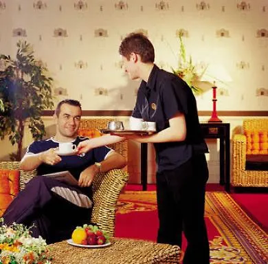 Отель Southern & Leisure Centre Слайго