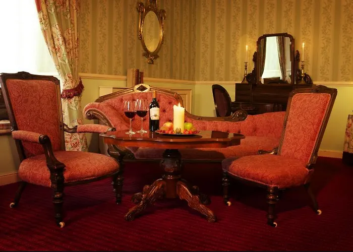 Southern & Leisure Centre Отель 4*