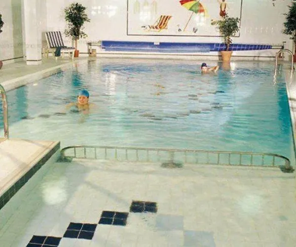 Отель Southern & Leisure Centre Слайго