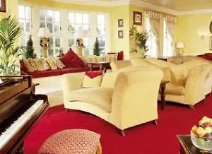 Southern & Leisure Centre 4*