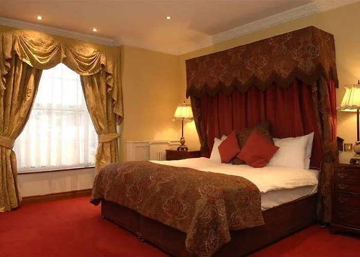 Southern & Leisure Centre Отель 4*