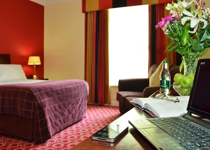 Southern & Leisure Centre Отель 4*